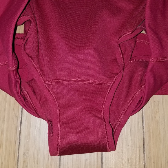Lululemon Maroon Speed shorts - Picture 7 of 8